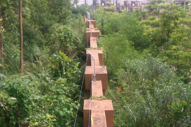 A Pulse Electronic Fence Can Be Installed Along Undulating Terrain