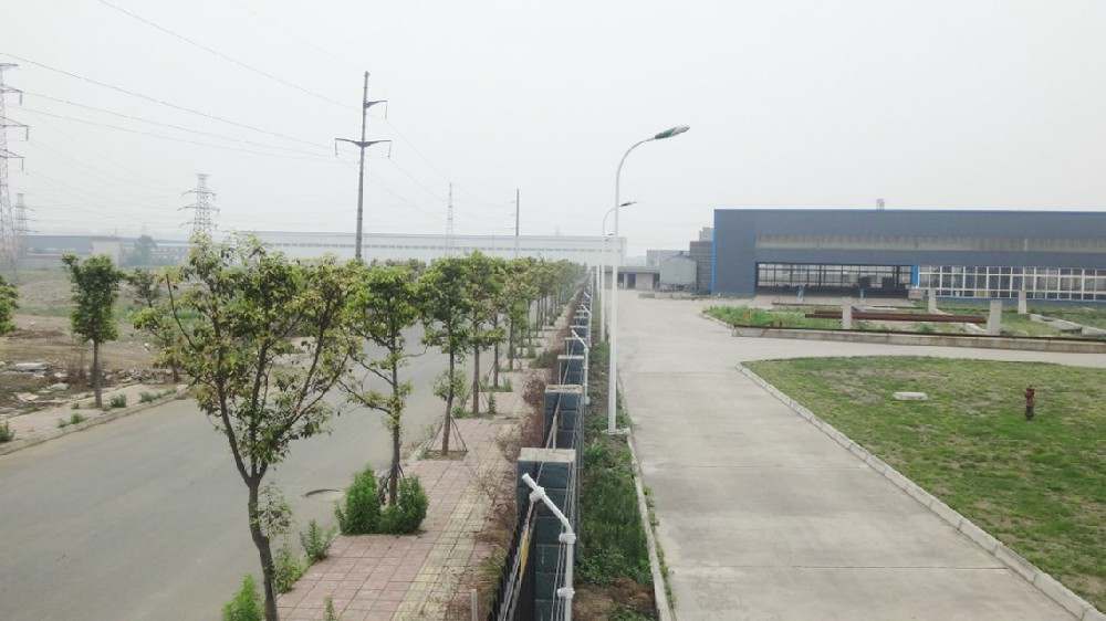 Maximum Operating Temperature of the Electronic Fence Host is +40 Degrees Celsius