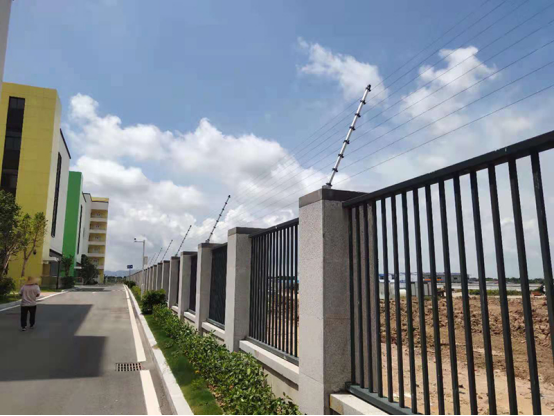 The Necessity of Installing Electronic Fence in Schools to Prevent Students from Climbing Over and Catching the Epidemic